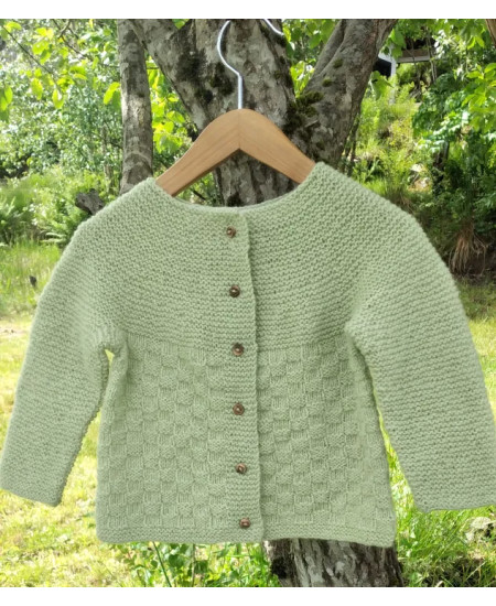 HÅNDSTRIKKET BABYJAKKE MERINOULL LUKAS  3 - 6 MNDR