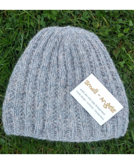 STRIKKEPAKKE KATRINE VENDBAR LUE  LYS MINTGRØNN/BEIGE